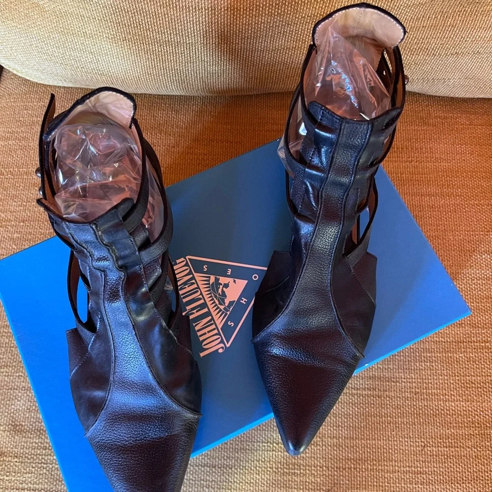 Black Fluevog Bekkie size 10 - Picture 4 of 6